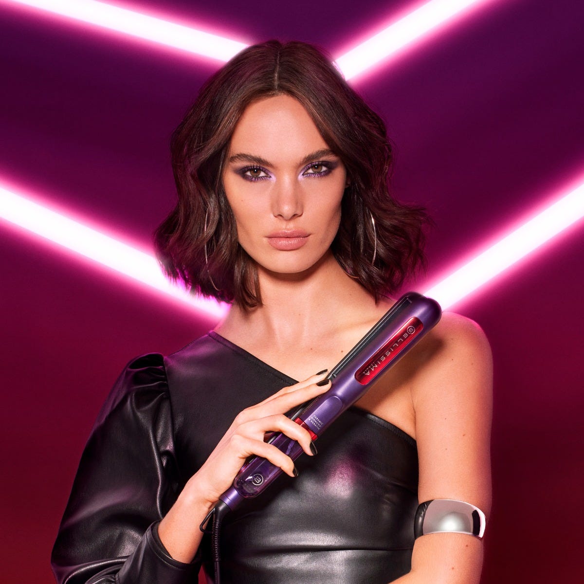 Piastra a vapore con Ceramic Diamond & Keratin Cyber Glam®